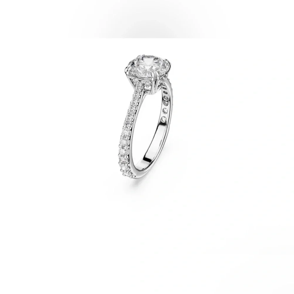 MACY’S 14 KARATS RHODIUM PLATED ROUND CUT RING